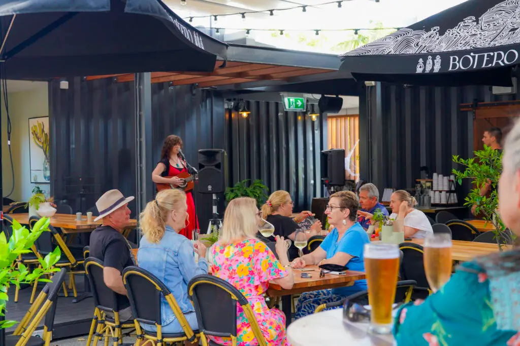 Live Music at The 383 Wooli